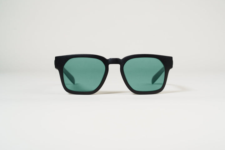 images/dav-blk-fr-bl15.jpg