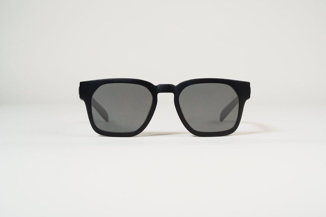 images/dav-blk-fr-g15.jpg
