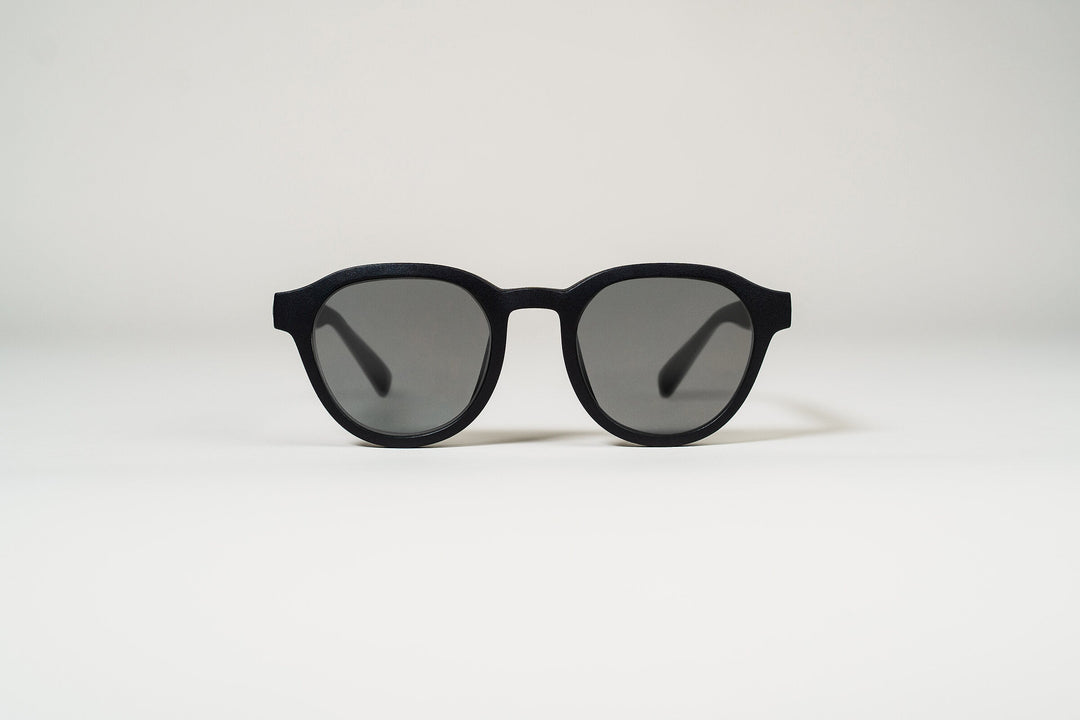 images/h1-blk-fr-g15.jpg